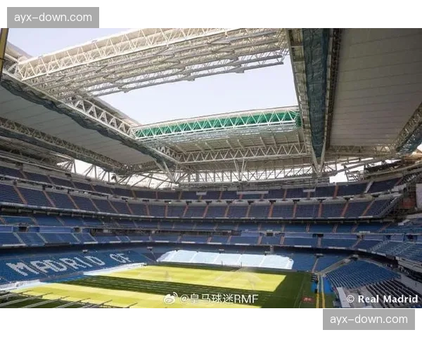 伯纳乌球场新顶棚测试完成,将于四月全面启用 伯纳乌球场新顶棚测试完成,将于四月全面启用